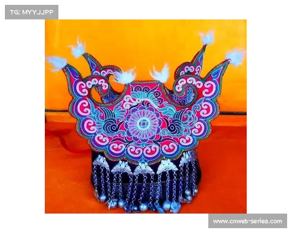 水族马尾绣非遗传承人韦桃花匠心设计海峡杯冠军奖旗彰显传统文化魅力 水族马尾绣非遗传承人韦桃花匠心设计海峡杯冠军奖旗彰显传统文化魅力